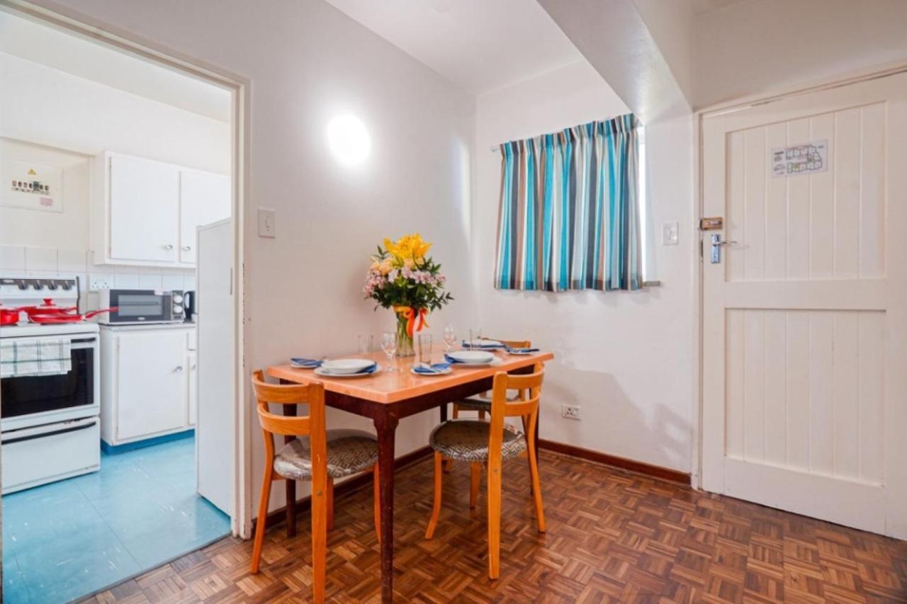 Impala Holiday Flats & Apartments ダーバン エクステリア 写真